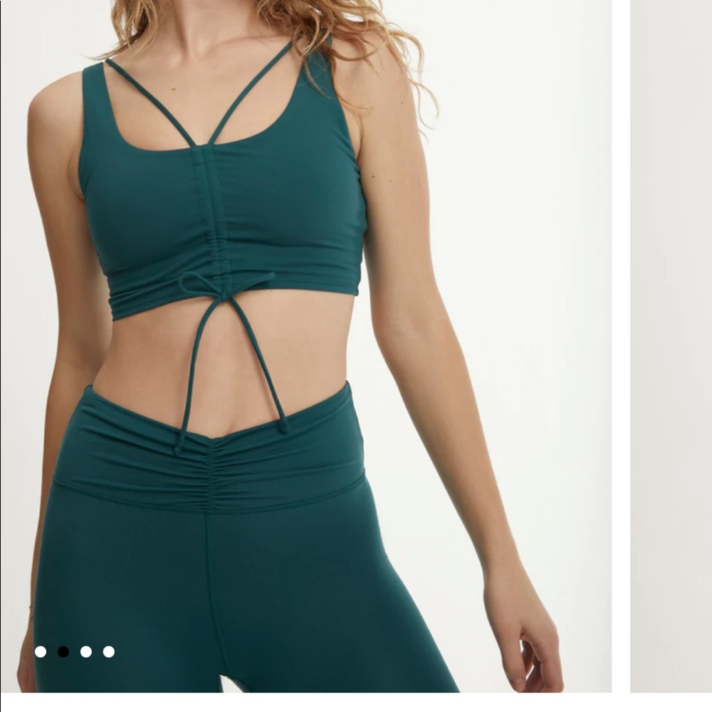 Ruched sports bra and leggings set